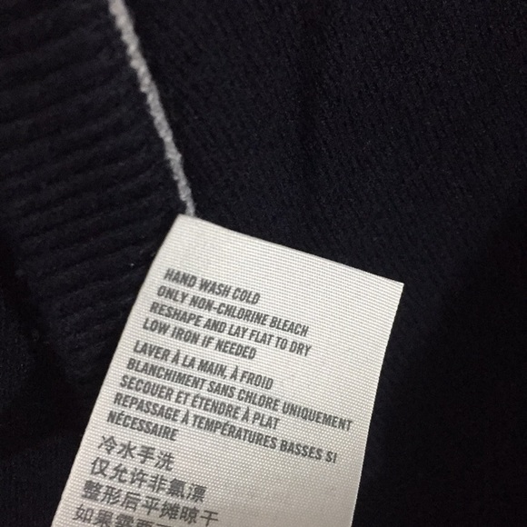 2 for $10 - Hollister V Neck 3/4 Sleeve Sweater - Picture 5 of 6